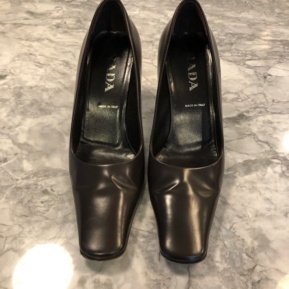 Prada Espresso Brown Heels - Picture 3 of 12